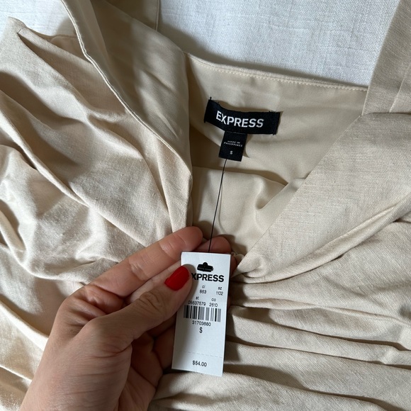 Express Tank Top - Picture 2 of 5